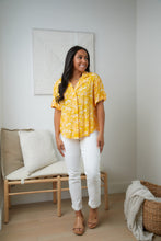 Load image into Gallery viewer, Clementine Floral Button Up Blouse