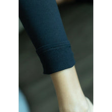 Load image into Gallery viewer, Soft black fleece-lined leggings with full length fit and pockets