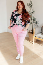 Load image into Gallery viewer, Essential Blouse in Black Floral