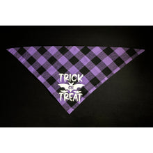 Load image into Gallery viewer, Julia Rose Halloween dog triangle collar scarf, Halloween dog bandana triangle style