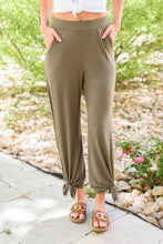 Load image into Gallery viewer, First Class Pants In Olive