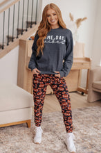 Load image into Gallery viewer, Game Day Vibes Pullover