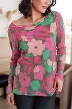 Load image into Gallery viewer, Group Chat Floral Top