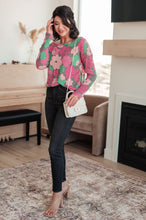 Load image into Gallery viewer, Group Chat Floral Top