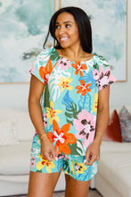 Load image into Gallery viewer, Hawaii's Finest Floral Top