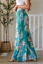 Load image into Gallery viewer, Hawaiiana Floral Print Pants