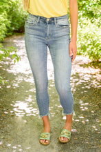 Load image into Gallery viewer, Kandis Mid-Rise Bleach Splash Jeans