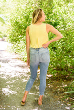 Load image into Gallery viewer, Kandis Mid-Rise Bleach Splash Jeans