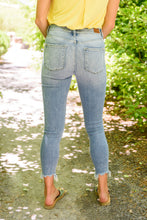 Load image into Gallery viewer, Kandis Mid-Rise Bleach Splash Jeans