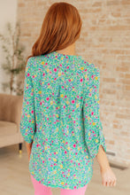 Load image into Gallery viewer, Lizzy Top in Emerald Floral
