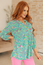 Load image into Gallery viewer, Lizzy Top in Emerald Floral