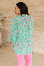 Load image into Gallery viewer, Lizzy Top in Emerald Floral