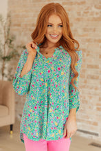 Load image into Gallery viewer, Lizzy Top in Emerald Floral