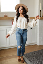 Load image into Gallery viewer, Midrise Destructed Hem Slim Fit