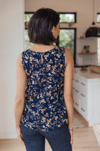Load image into Gallery viewer, Perfect Floral Keyhole Sleeveless Top