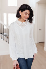 Load image into Gallery viewer, Picture This Top In Off White