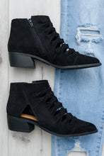 Load image into Gallery viewer, Sadie Ankle Boots