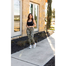 Load image into Gallery viewer, *Ready to Ship | Brown Leopard Leggings  - Luxe Leggings by Julia Rose®
