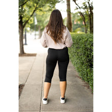 Load image into Gallery viewer, Julia Rose The Lillian sculpting crossover capri leggings high-waisted women’s capris
