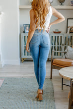 Load image into Gallery viewer, Catherine Mid Rise Vintage Skinny Jeans
