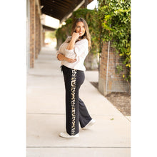 Load image into Gallery viewer, Women’s buttery soft leopard panel lounge pants with pockets
