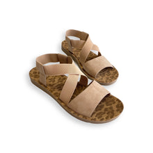 Load image into Gallery viewer, Thrive Sandals in Tan
