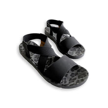 Load image into Gallery viewer, Thrive Sandals in Black
