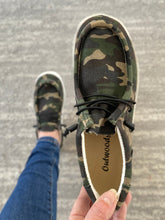 Load image into Gallery viewer, My Walking Burlap Shoes in Camo
