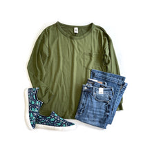 Load image into Gallery viewer, Pocket of Love Top in Olive
