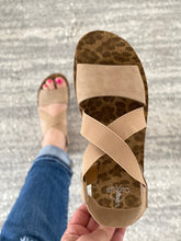 Load image into Gallery viewer, Thrive Sandals in Tan
