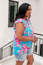 Load image into Gallery viewer, Lizzy Flutter Sleeve Top in Blue and Pink Roses
