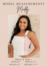 Load image into Gallery viewer, Magi Lune V-Neck Sweater

