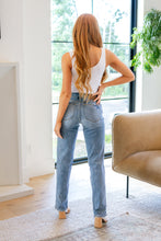 Load image into Gallery viewer, Quinn Mid Rise Cell Phone Pocket Dad Jeans
