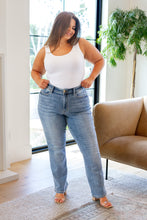 Load image into Gallery viewer, Quinn Mid Rise Cell Phone Pocket Dad Jeans
