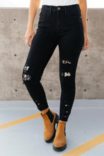 Load image into Gallery viewer, Into The Wild Distressed Skinny Jeans
