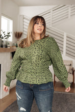 Load image into Gallery viewer, Ariana Printed Top in Olive
