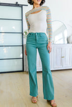 Load image into Gallery viewer, Athena High Rise 90&#39;s Straight Jeans
