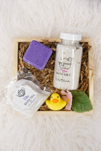 Load image into Gallery viewer, Bath Collection Gift Set in Relax

