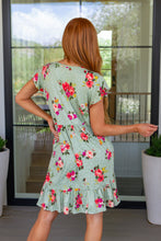 Load image into Gallery viewer, Can&#39;t Fight the Feeling Floral Dress
