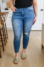 Load image into Gallery viewer, Hi-waisted Dandelion Embroidery Skinny
