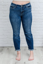 Load image into Gallery viewer, London Midrise Cuffed Boyfriend Jeans
