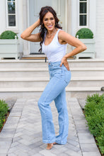 Load image into Gallery viewer, Rylee 90s High Rise Straight Leg Jeans
