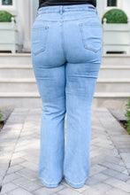 Load image into Gallery viewer, Rylee 90s High Rise Straight Leg Jeans
