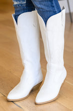 Load image into Gallery viewer, Shania Cowgirl Boots In White
