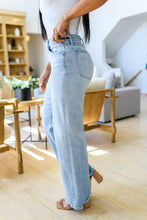 Load image into Gallery viewer, Tate High Rise Straight Jeans
